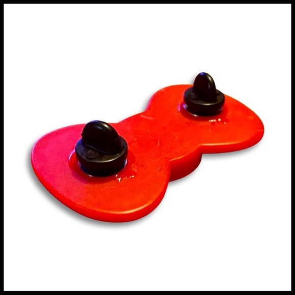 Hello Kitty Bow Pin - Picture 2 of 5